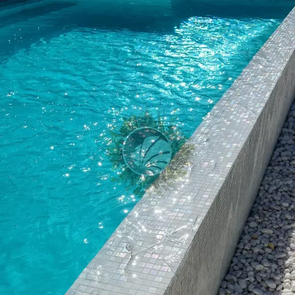piscina gresite nacarado liso blanco y bordillo piscina